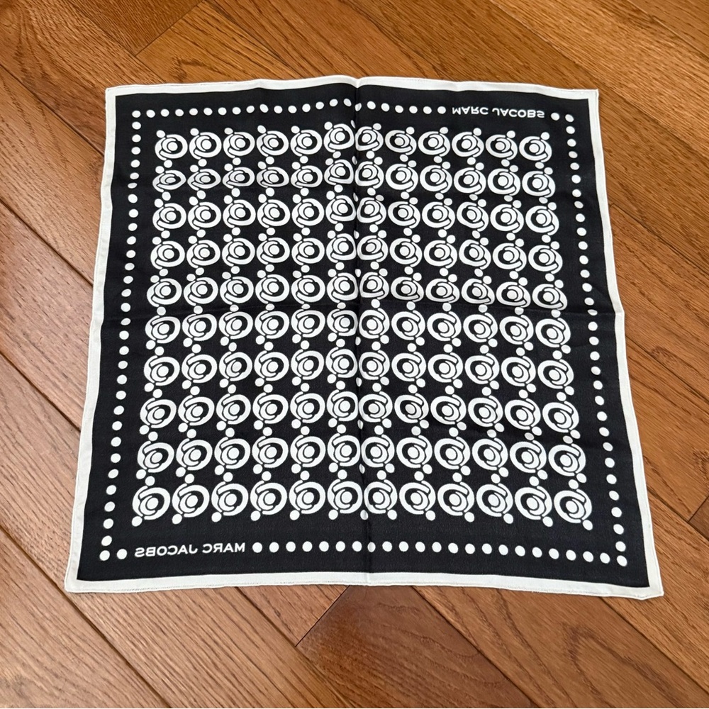 Marc Jacobs Black and White Silk Scarf - Picture 2 of 4